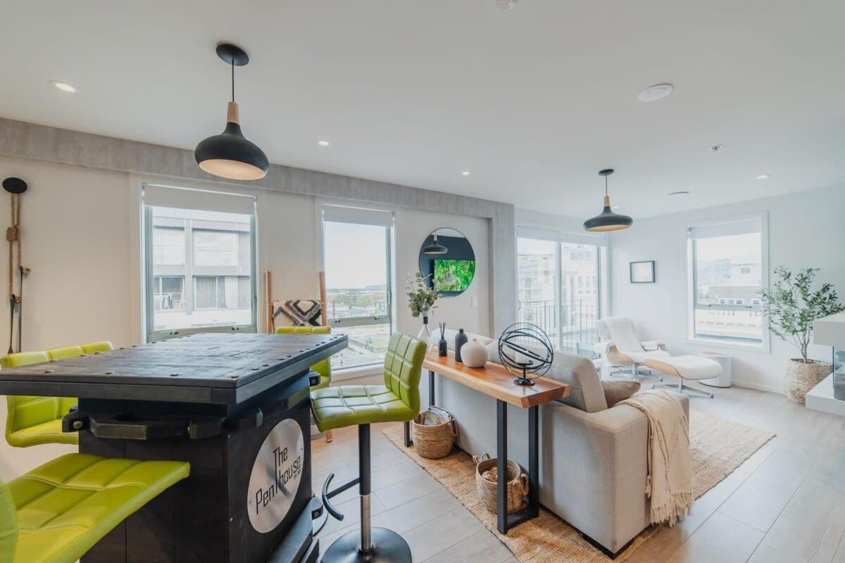 Penthouse Perfection - 2Br Elegance On Worcester St クライストチャーチ エクステリア 写真