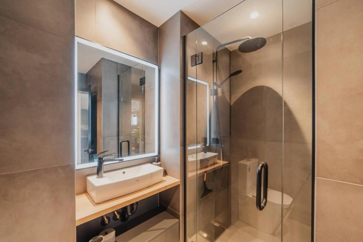 Penthouse Perfection - 2Br Elegance On Worcester St クライストチャーチ エクステリア 写真