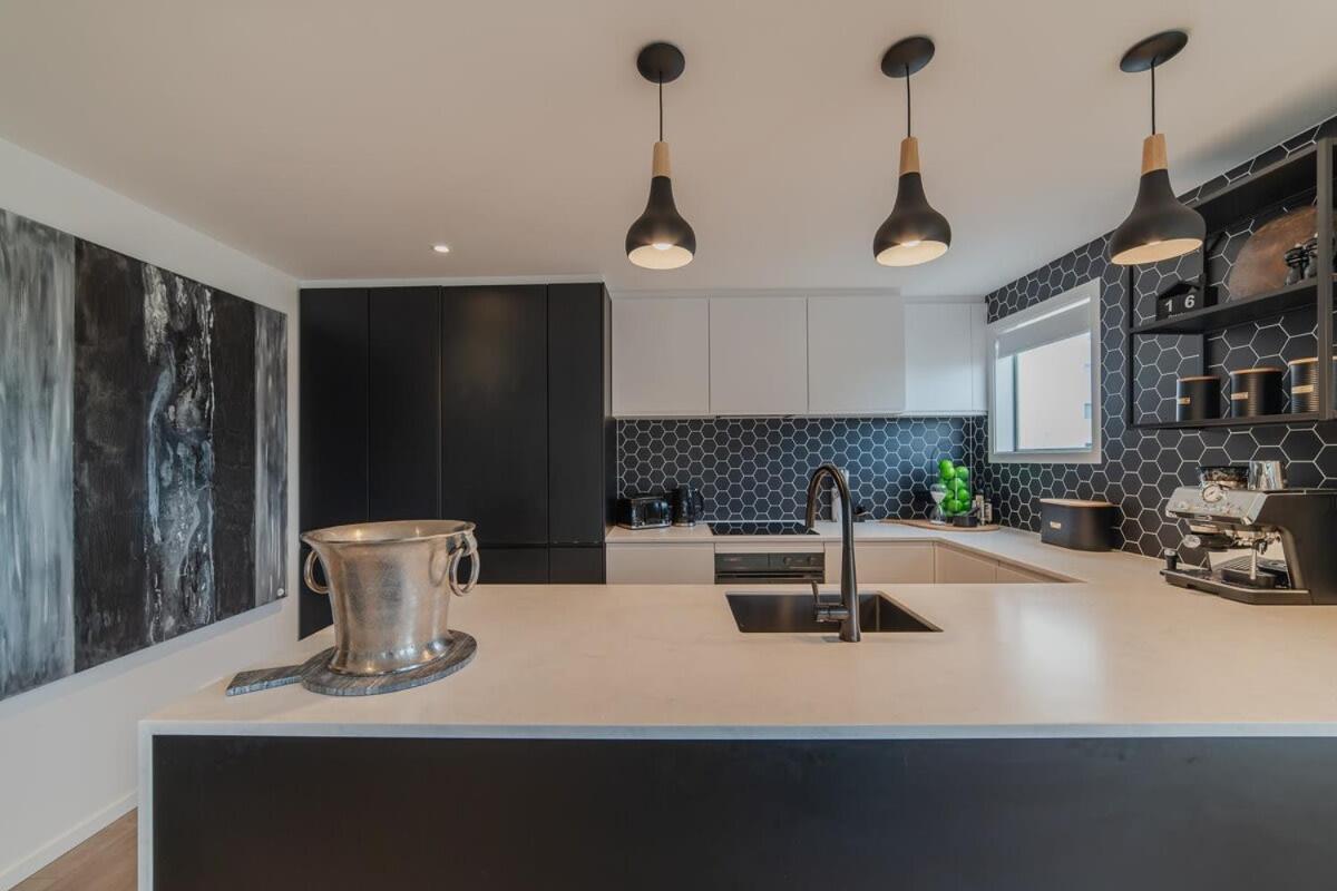 Penthouse Perfection - 2Br Elegance On Worcester St クライストチャーチ エクステリア 写真