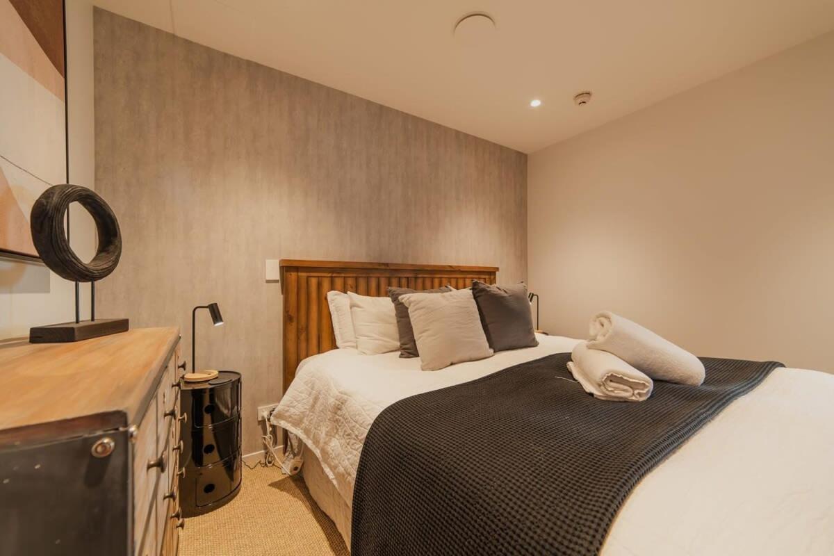 Penthouse Perfection - 2Br Elegance On Worcester St クライストチャーチ エクステリア 写真
