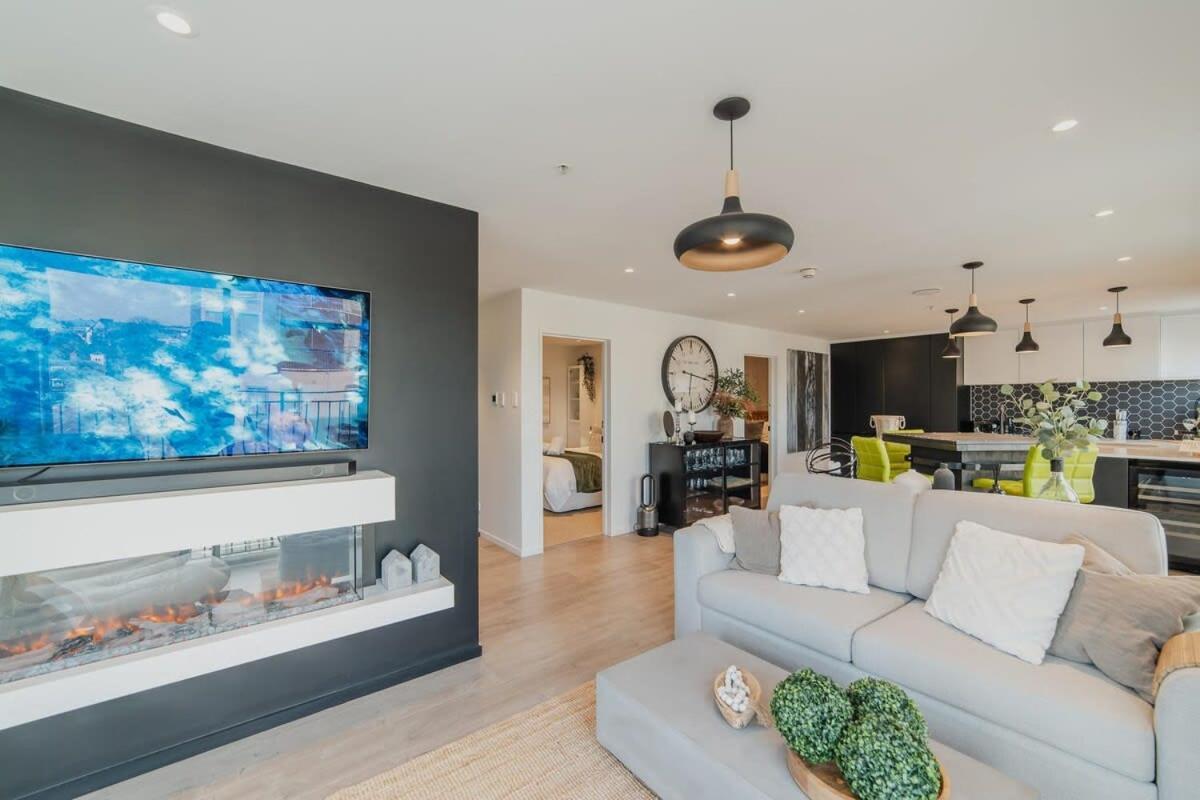 Penthouse Perfection - 2Br Elegance On Worcester St クライストチャーチ エクステリア 写真