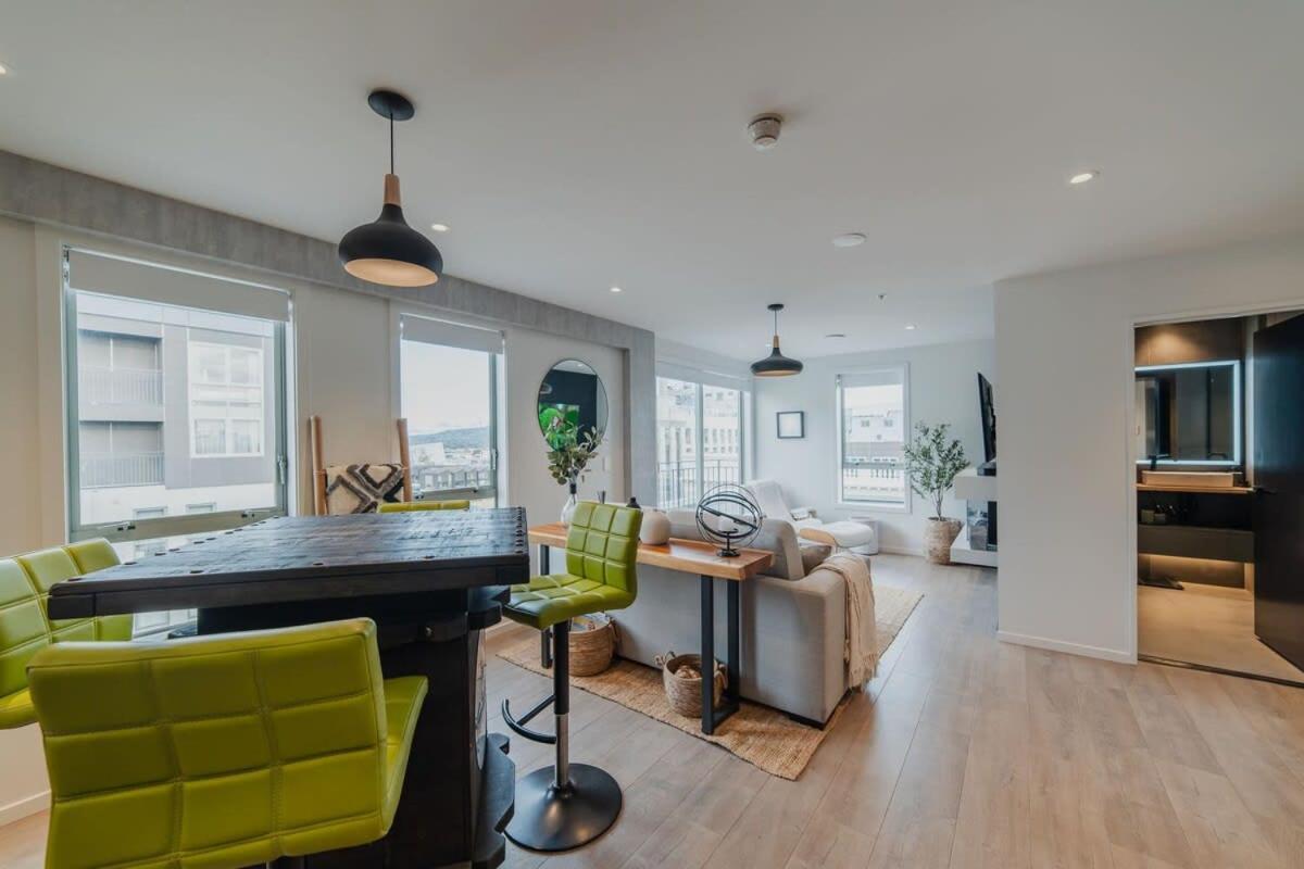 Penthouse Perfection - 2Br Elegance On Worcester St クライストチャーチ エクステリア 写真