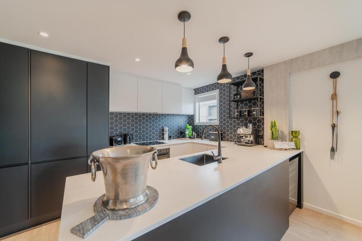 Penthouse Perfection - 2Br Elegance On Worcester St クライストチャーチ エクステリア 写真