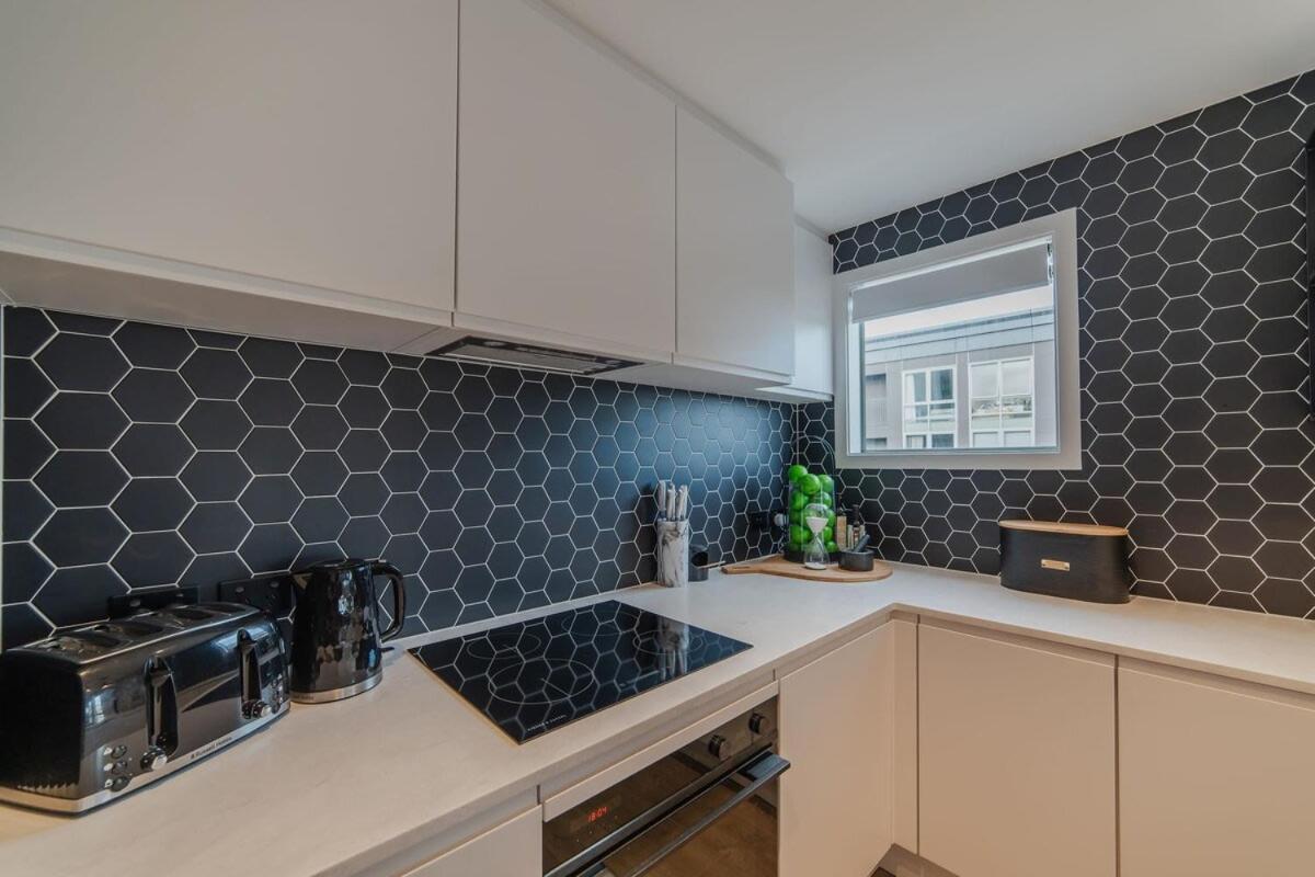 Penthouse Perfection - 2Br Elegance On Worcester St クライストチャーチ エクステリア 写真