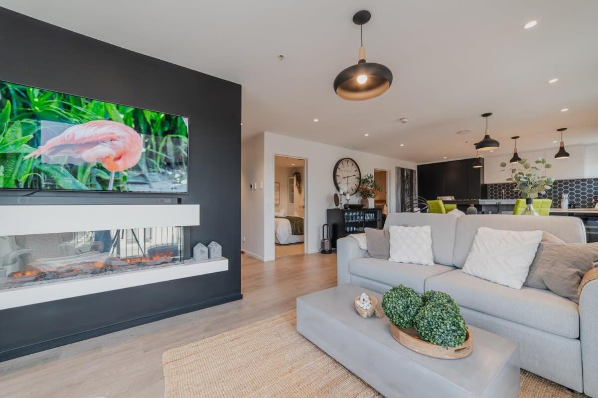 Penthouse Perfection - 2Br Elegance On Worcester St クライストチャーチ エクステリア 写真